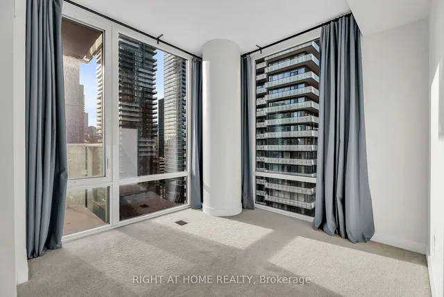 Additional image 18 of 501 Yonge St Unit 1212