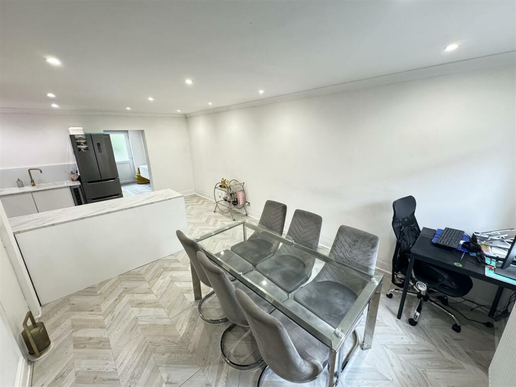 Additional image 9 of Fairbank Close, Ongar
