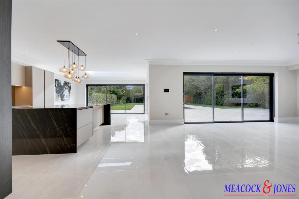 Additional image 6 of Ridgeway, Hutton Mount, Brentwood