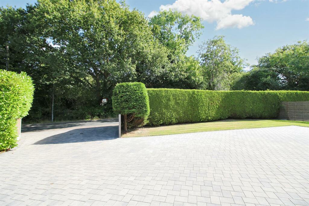 Additional image 19 of Potash Road, Billericay