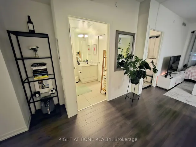 Additional image 2 of 49 East Liberty St Unit 2005