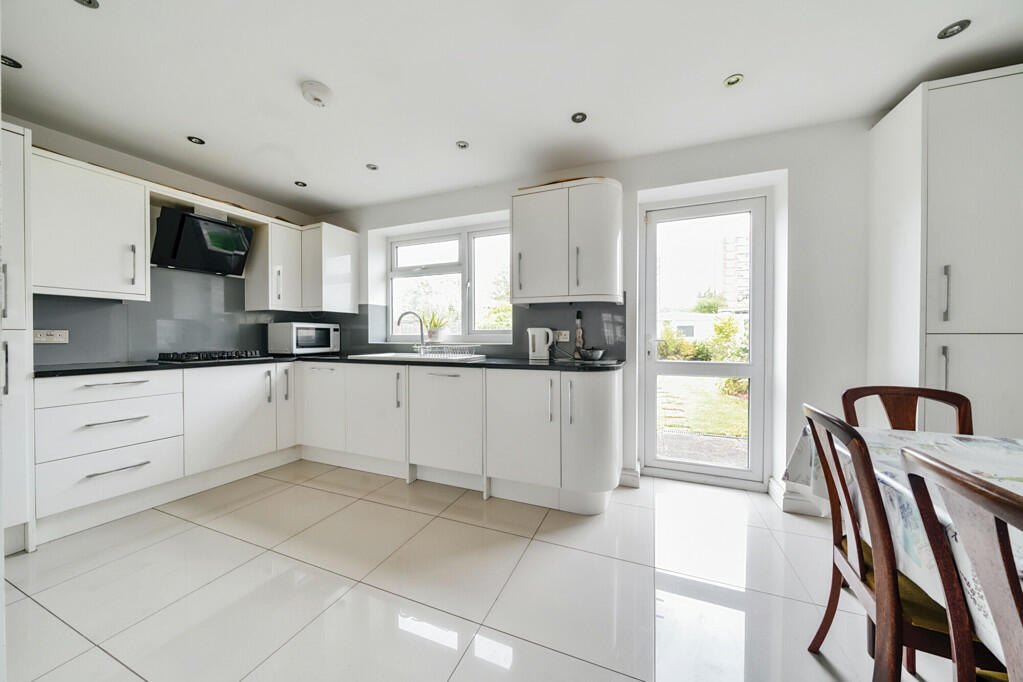 Additional image 19 of Bensham Manor Road, Thornton Heath