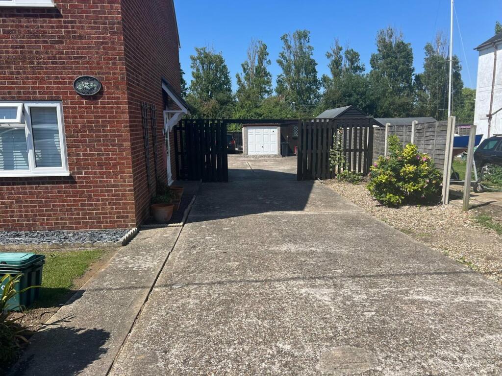 Additional image 11 of Woodberry Way, Walton on the Naze, CO14