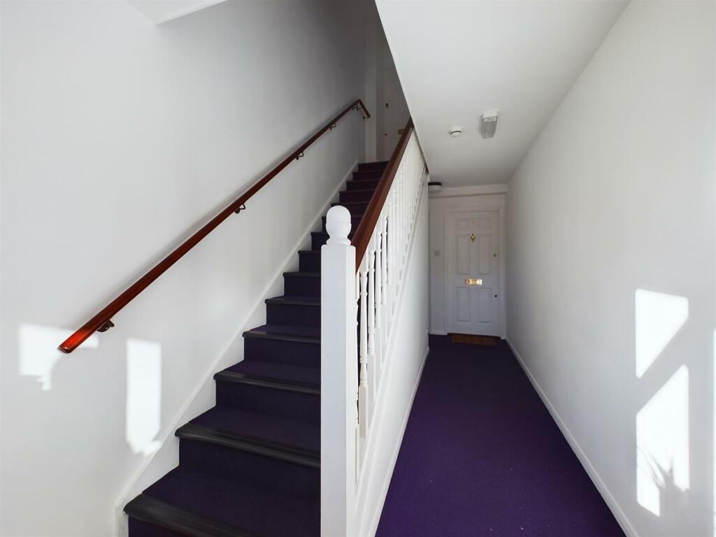 Additional image 11 of 32 Brighton Road, Coulsdon