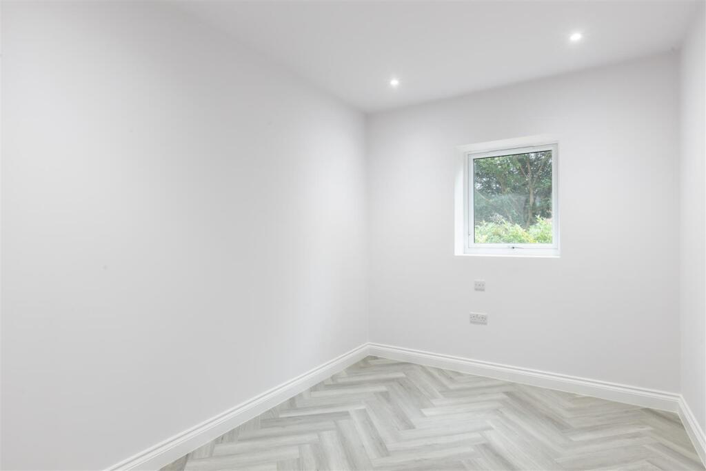 Additional image 10 of Sanderstead Road, South Croydon