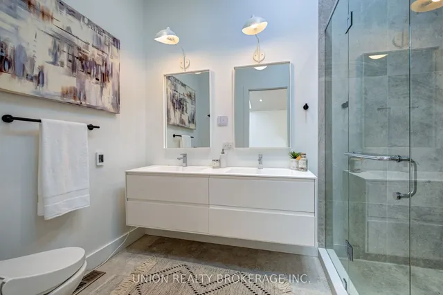 Additional image 26 of 47 Woodfield Rd