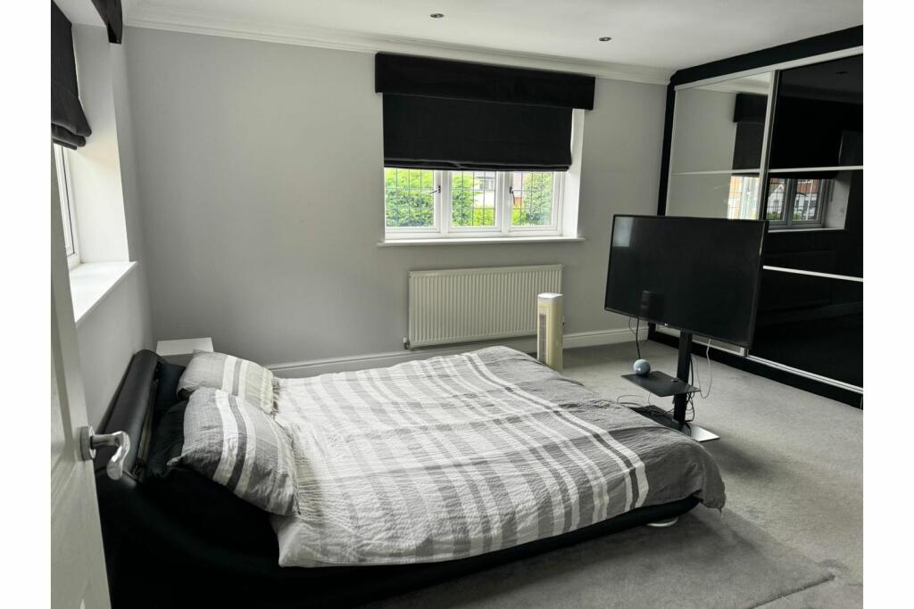 Additional image 21 of Mountnessing Road, Billericay, CM12