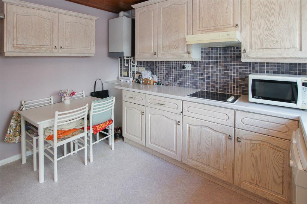 Additional image 7 of Kiln Field, Hook End, Brentwood