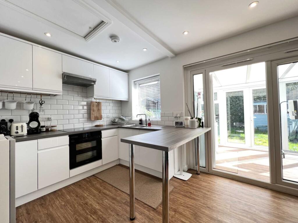 Additional image 13 of Fairfield Road, Brentwood