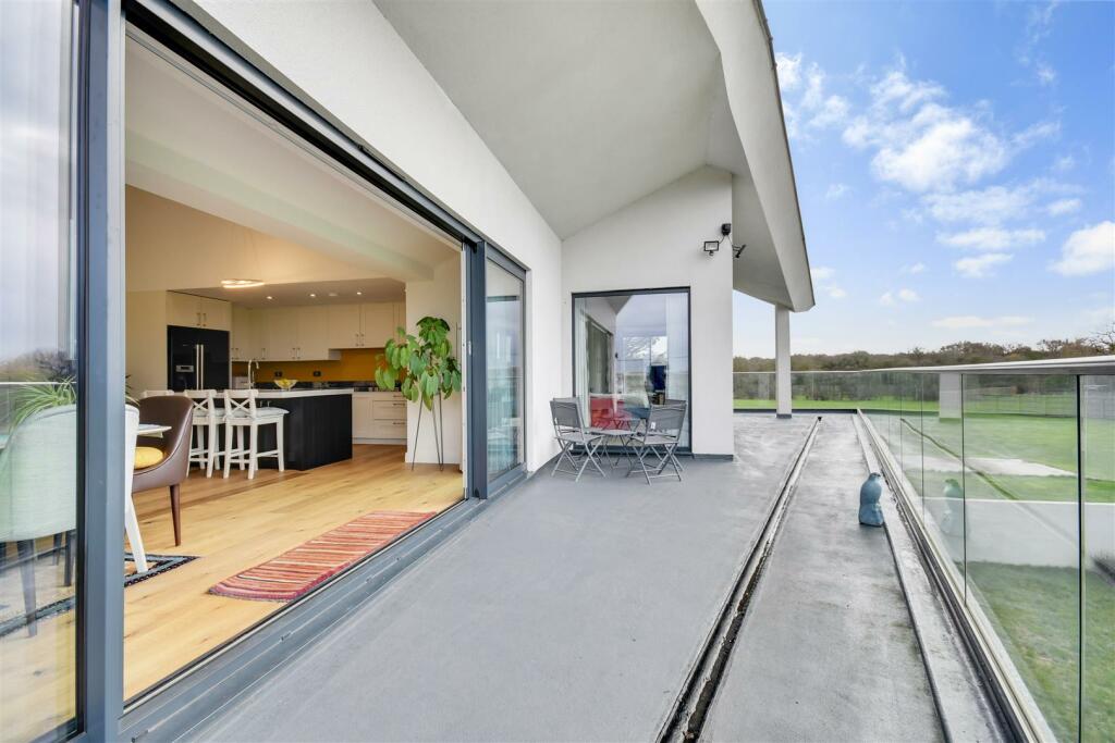 Additional image 30 of Sea View Parade, Mayland, Chelmsford