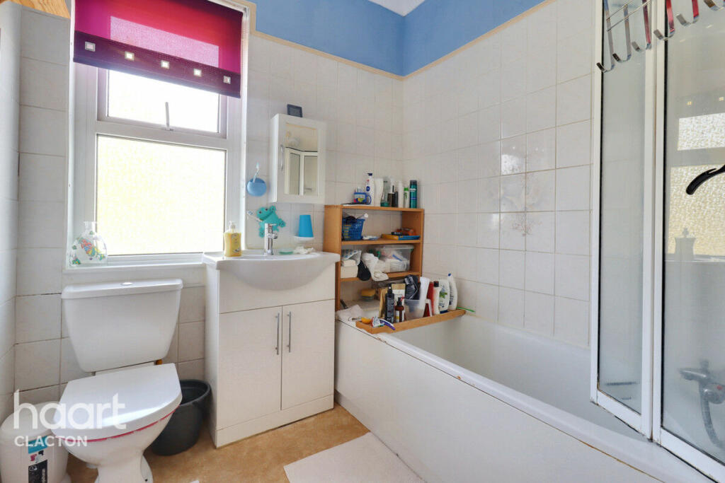 Additional image 8 of First Avenue, Walton On The Naze