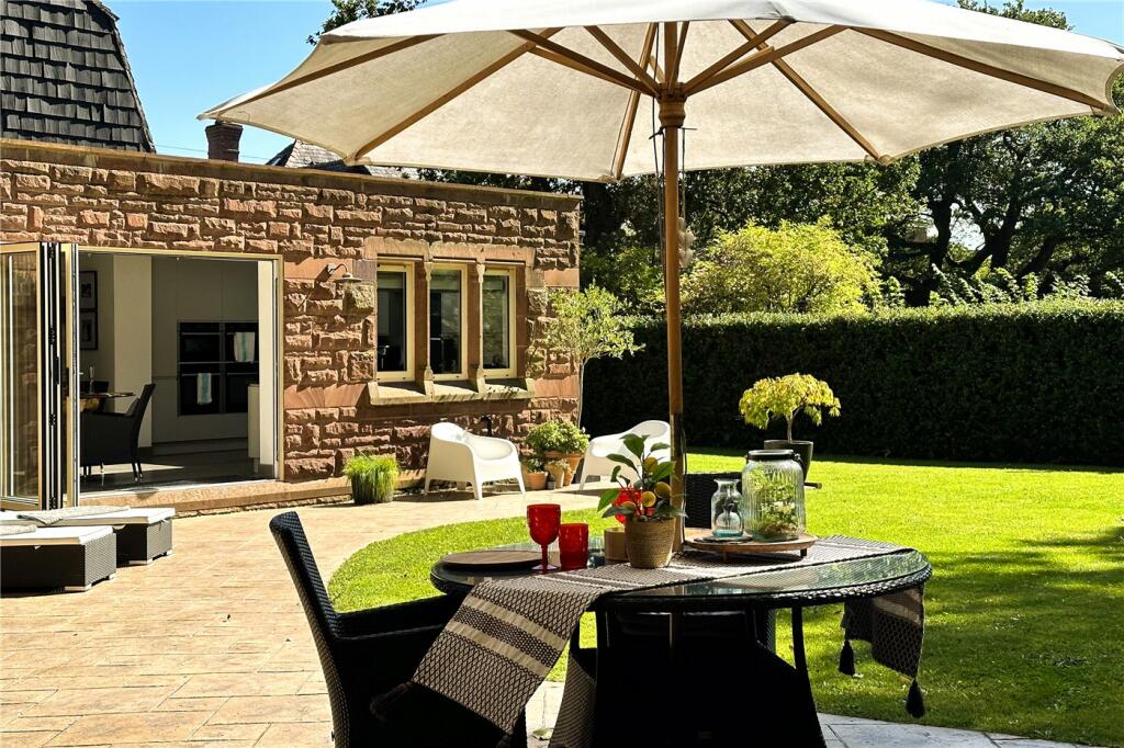 Additional image 30 of Neston Road, Thornton Hough, Wirral