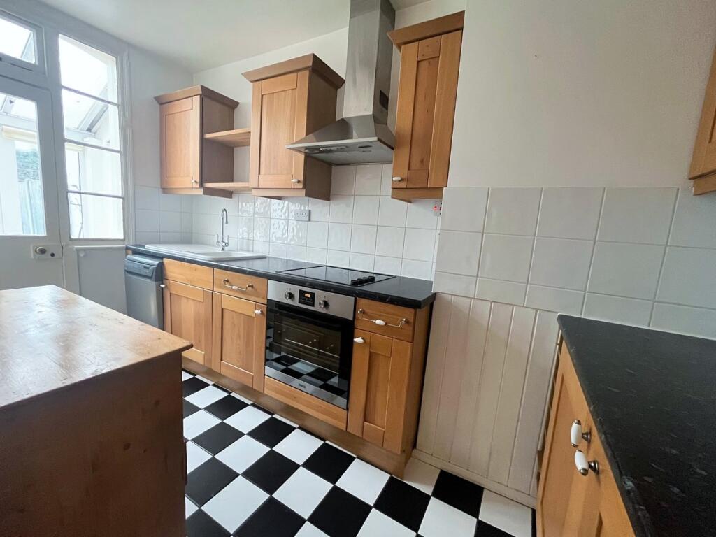 Additional image 4 of Gordon Road, Shenfield, Brentwood, CM15
