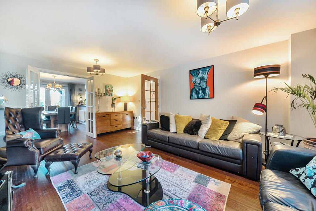 Primary image of Newbery Close, Caterham, CR3