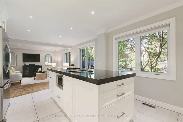 Additional image 8 of 388 Broadway Ave