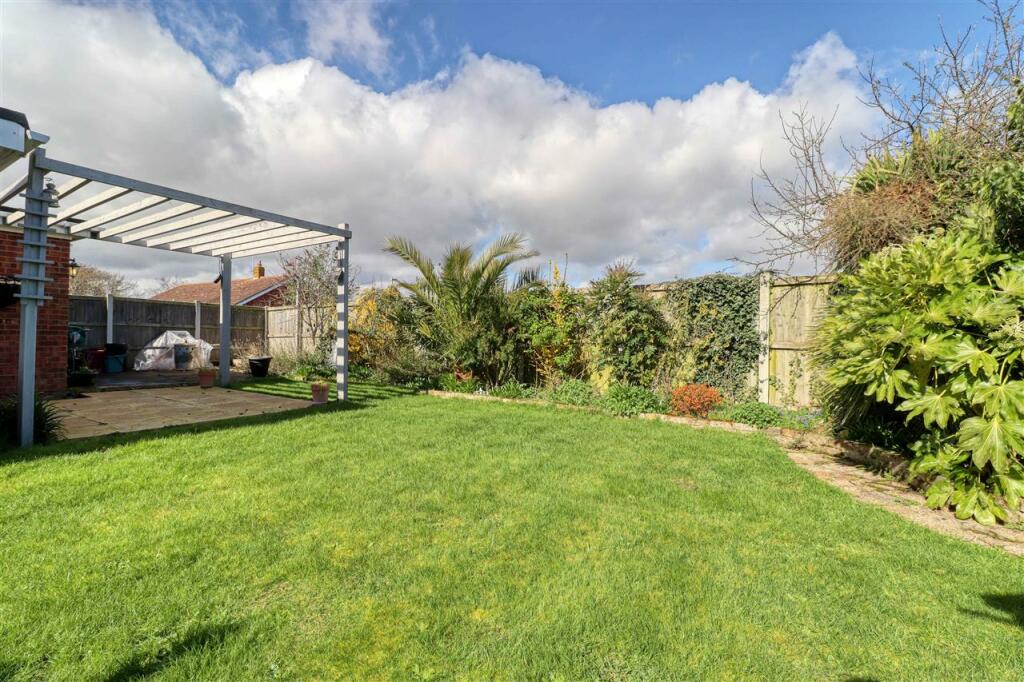 Additional image 11 of Devereaux Close, Walton on the Naze