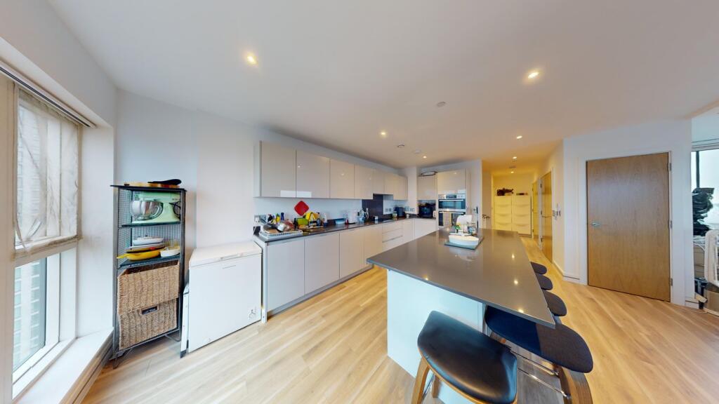 Additional image 29 of Cherry Orchard Road, Croydon, CR0