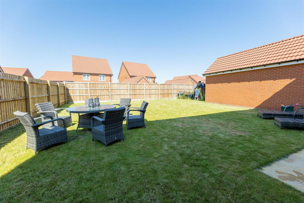 Additional image 19 of Wheatsheaf, Kirby Cross, CO13 0