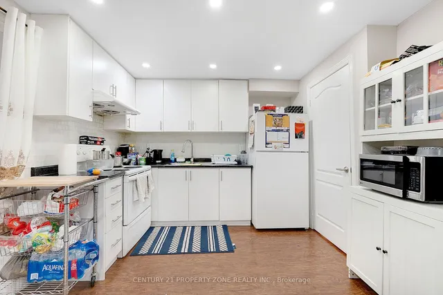 Additional image 21 of 9 Giltspur Rd