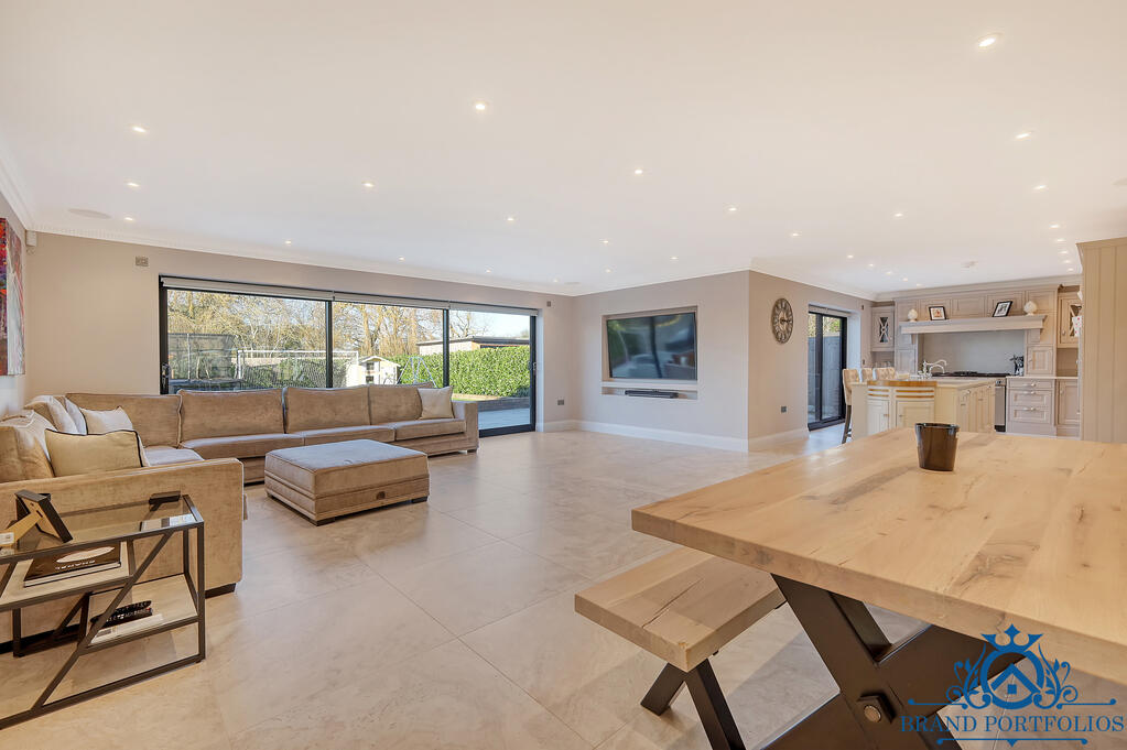 Additional image 8 of Southend Road, Howe Green, CM2