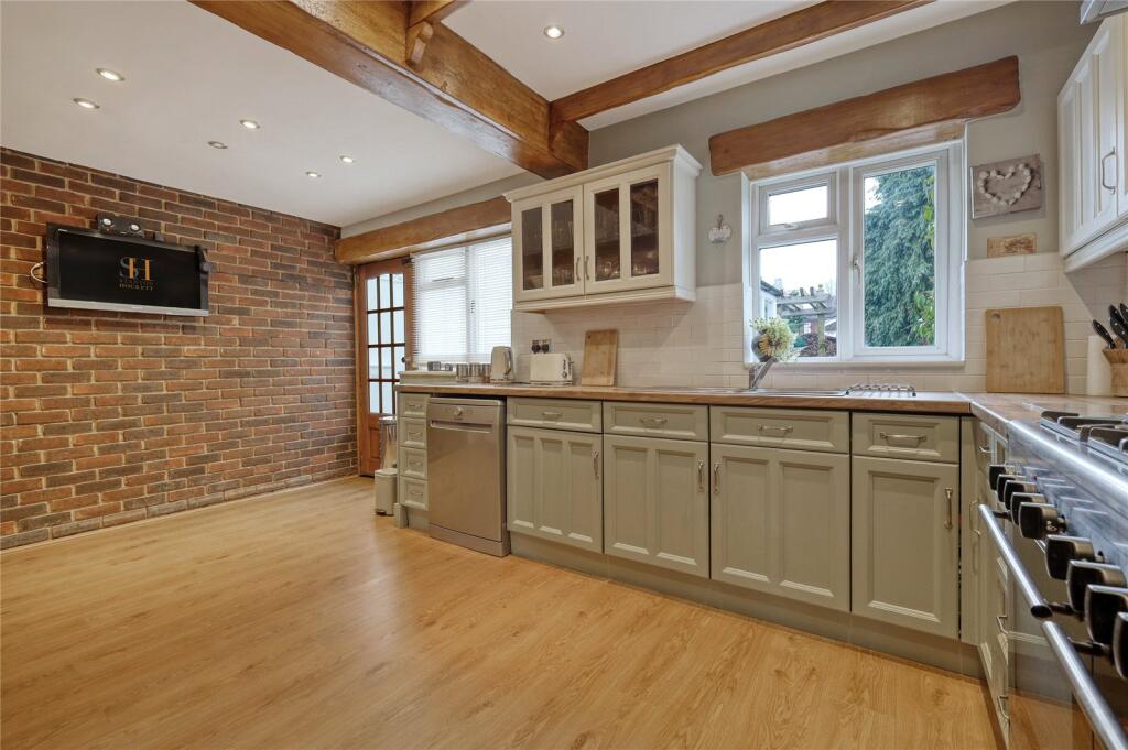 Additional image 5 of The Meadow Way, Billericay, Essex, CM11