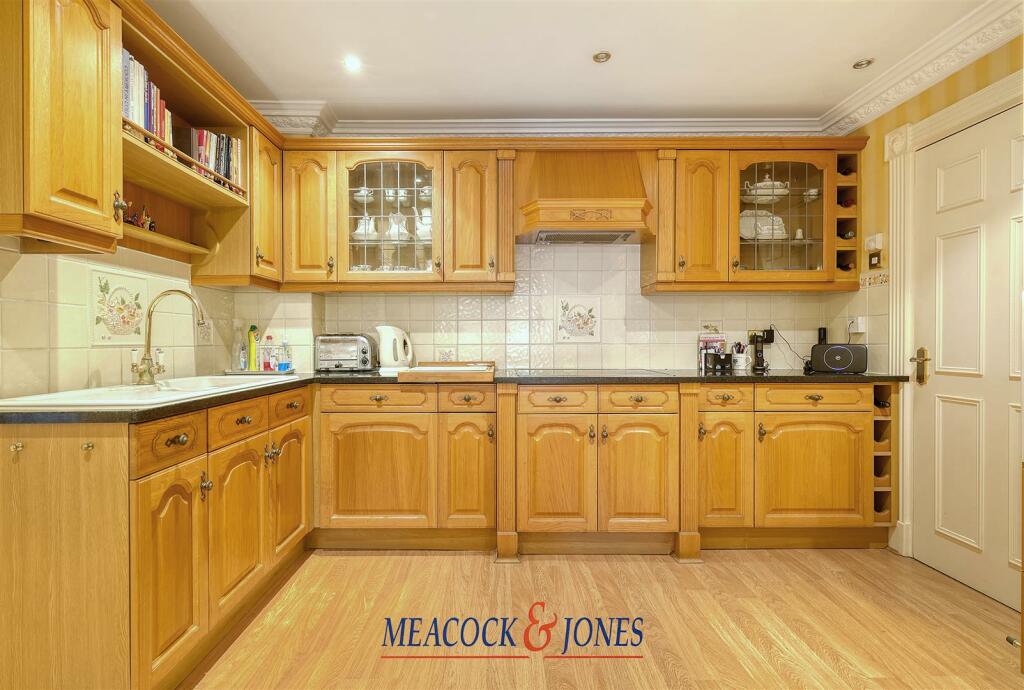 Additional image 18 of Hutton Gate, Hutton Mount, Brentwood