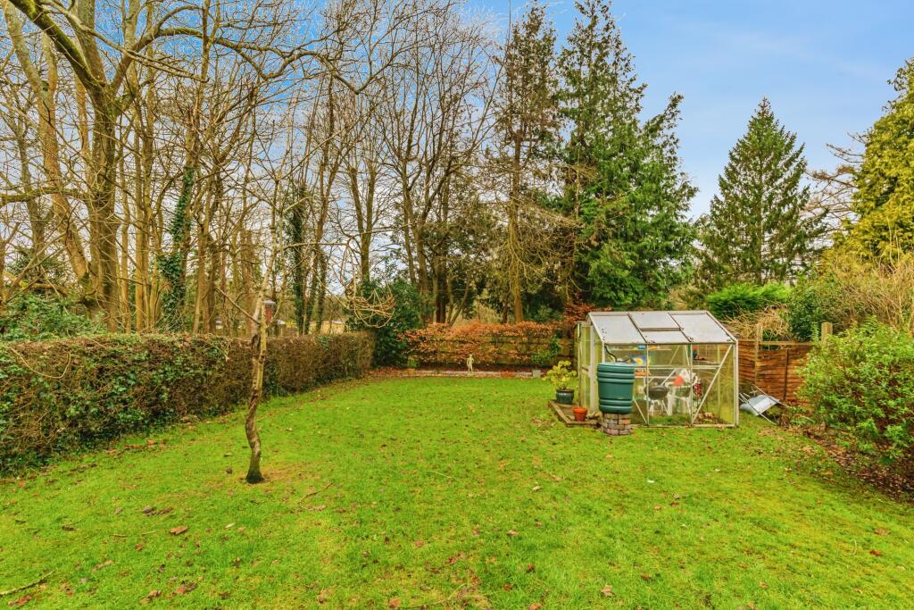 Additional image 4 of Mount Avenue, Caterham, CR3