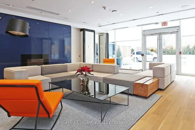 Additional image 38 of 30 Roehampton Ave Unit 1506