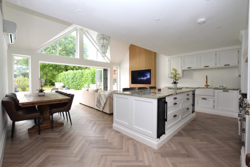 Additional image 41 of Park Lane, Ramsden Heath, Billericay, CM11