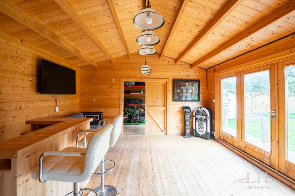 Additional image 43 of Coxtie Green Road, Brentwood