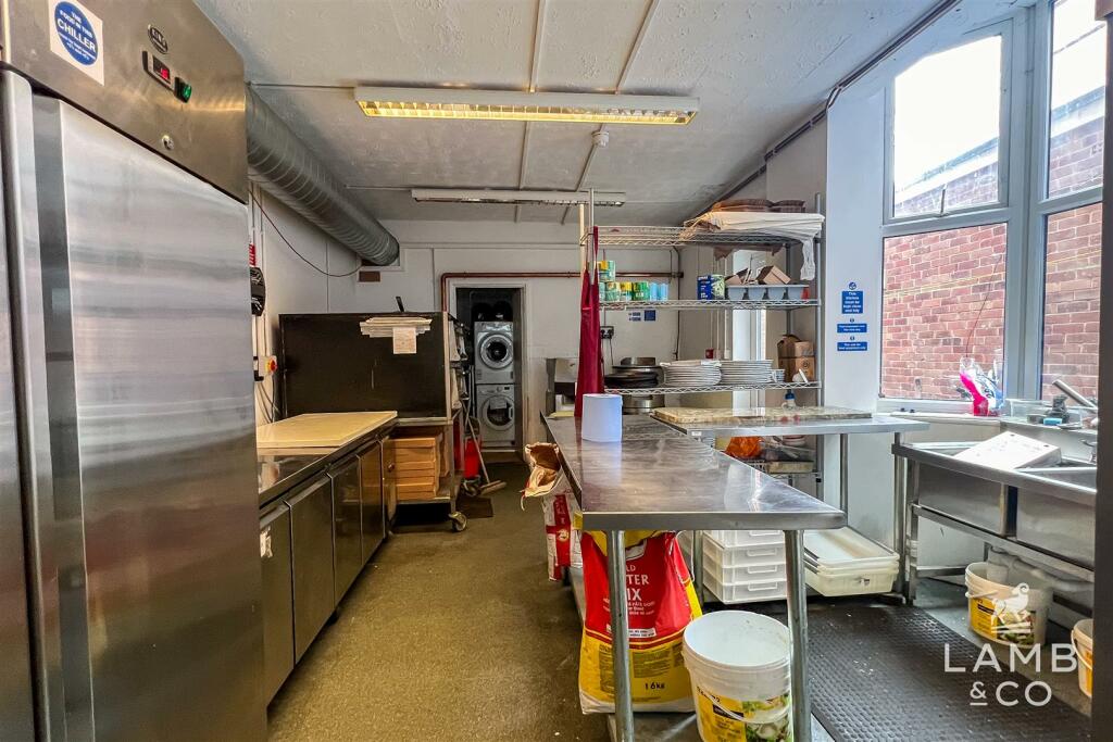 Additional image 11 of Connaught Avenue, Frinton-On-Sea