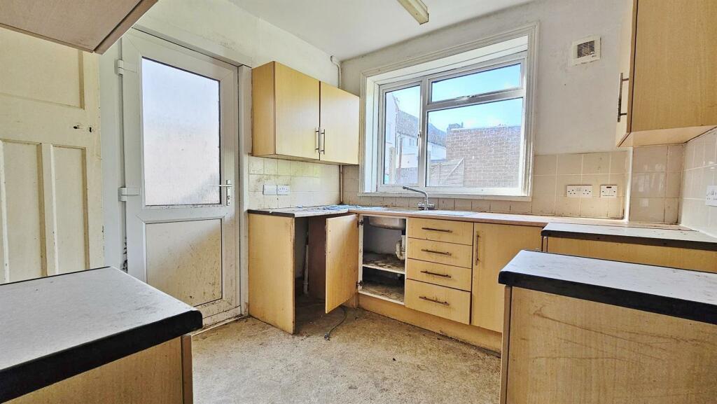 Additional image 6 of Standley Road, Walton On The Naze