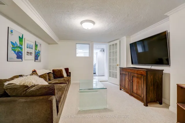 Additional image 22 of 236 Bessborough Dr