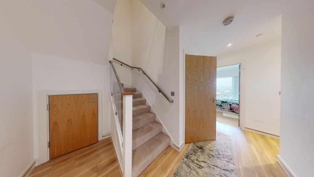 Additional image 11 of Cherry Orchard Road, Croydon, CR0