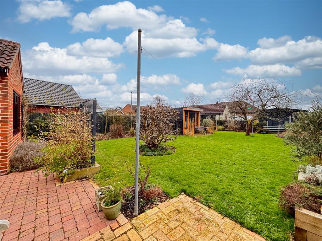 Additional image 58 of Windmill Road, Bradfield