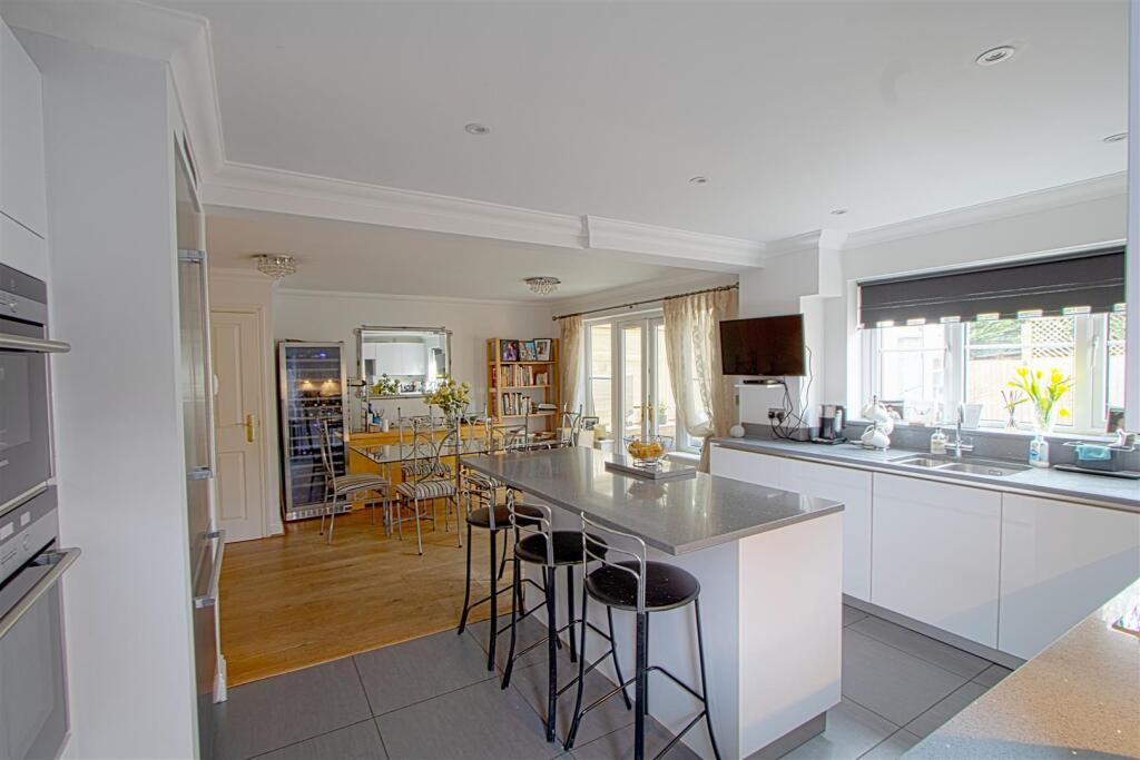 Additional image 4 of Highland Grove, Billericay