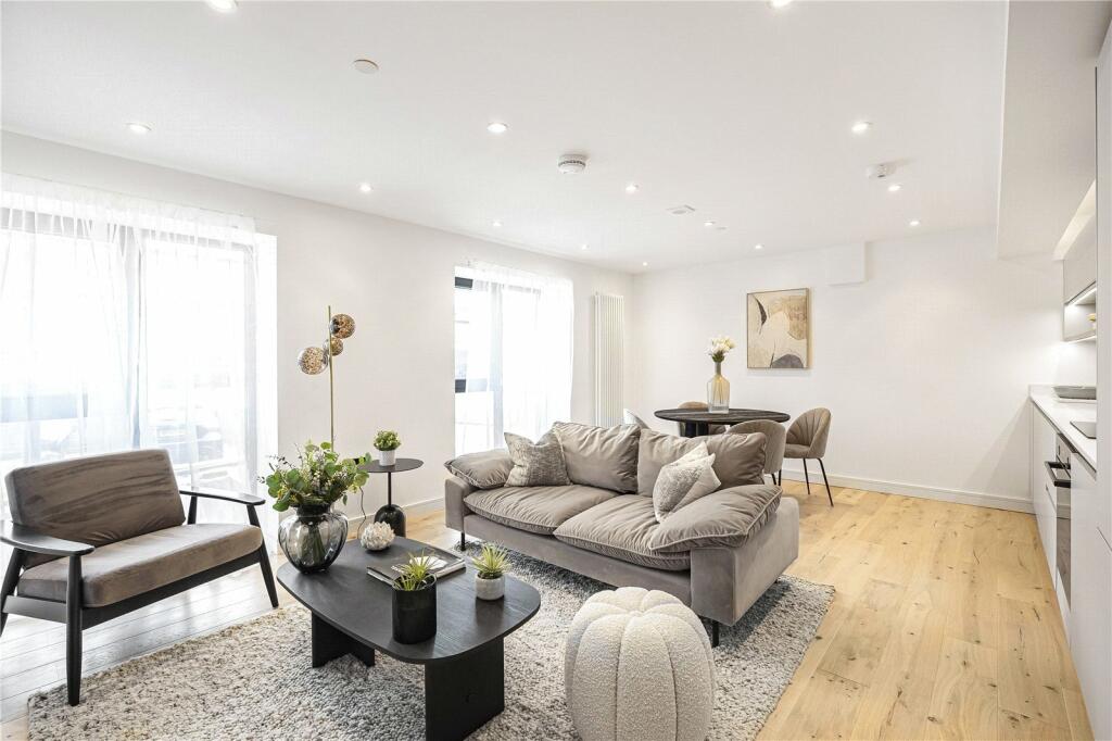 Additional image 20 of Fairfield Road, Brentwood, Essex, CM14