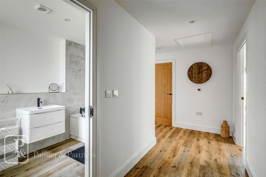 Additional image 7 of Madeleine Gardens, Great Holland, Frinton-On-Sea, CO13