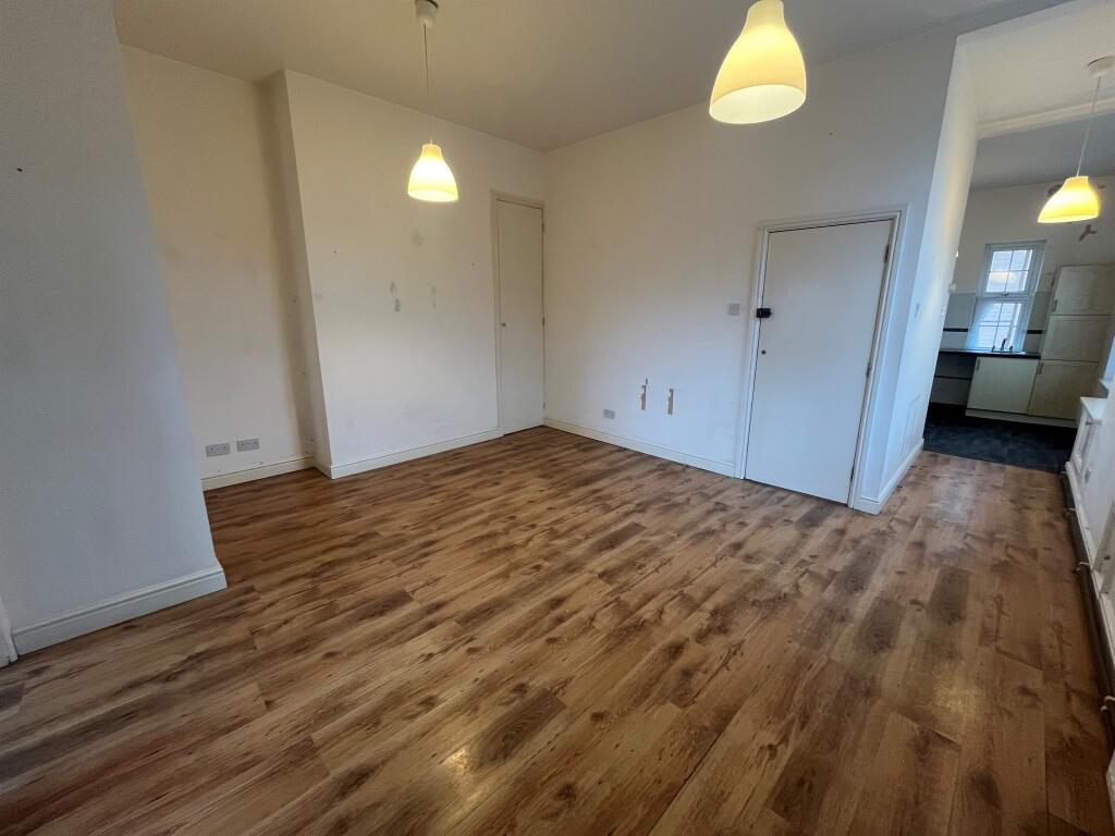 Additional image 4 of High Street, Harwich