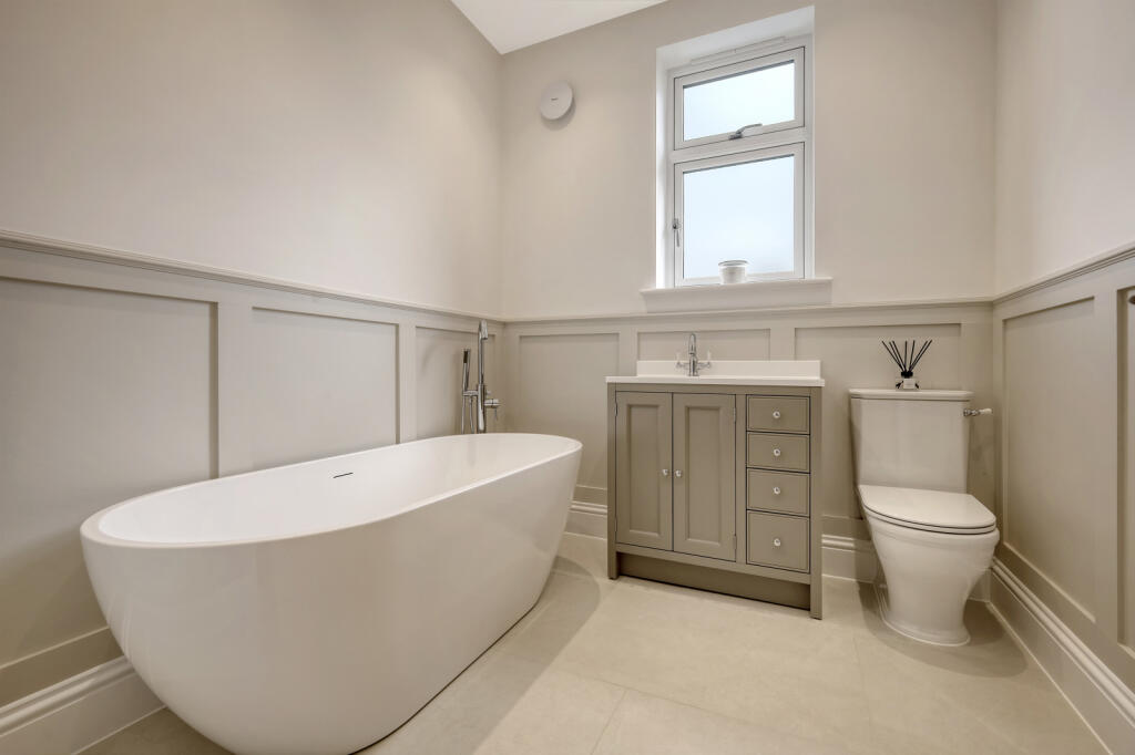 Additional image 15 of West Mersea, CO5