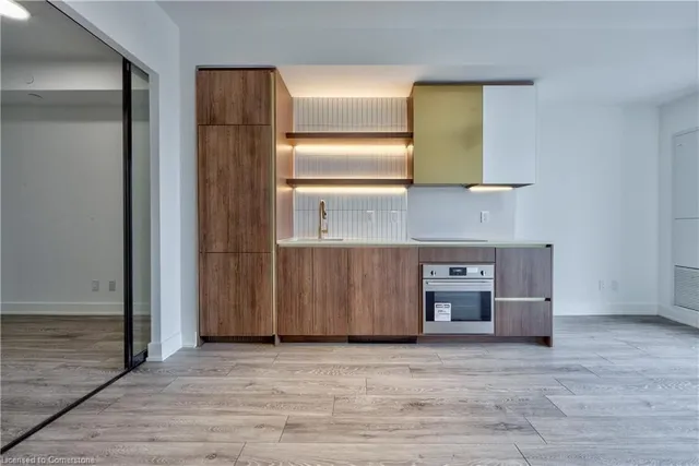 Additional image 5 of 1285 Queen St Unit 514