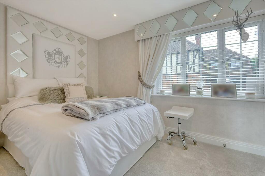 Additional image 6 of Coppice Row, Theydon Bois, Essex