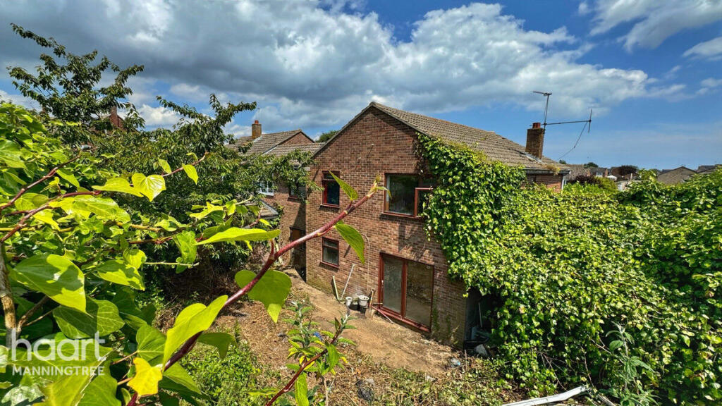 Additional image 3 of Stour View Avenue, Mistley, Manningtree, Essex