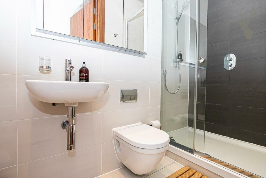 Additional image 14 of Piercing Hill, Theydon Bois,