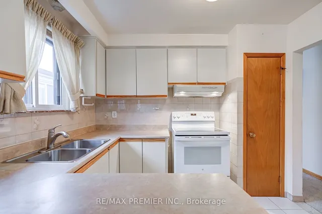 Additional image 14 of 45 Debby Crt