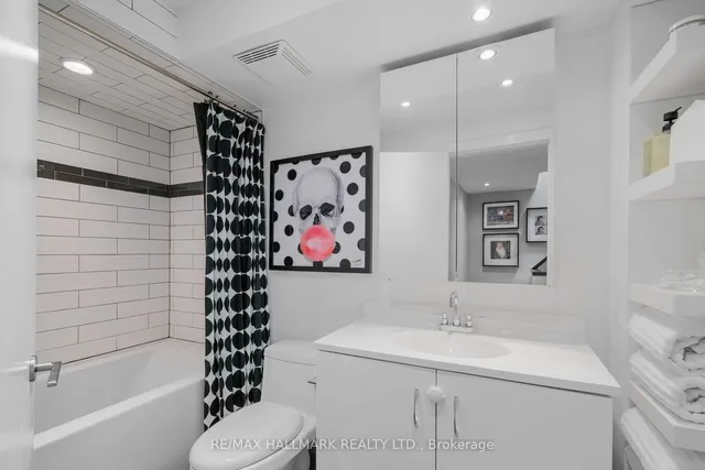 Additional image 18 of 1000 Dundas St Unit 9