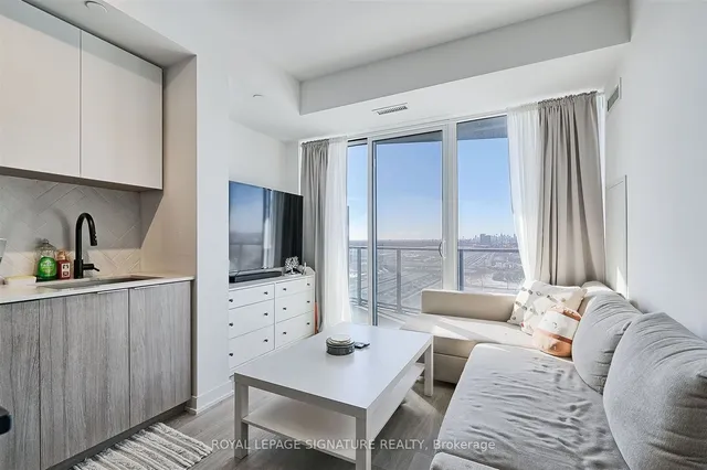 Additional image 17 of 36 Zorra St Unit 1202