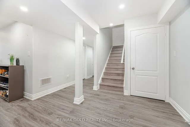 Additional image 27 of 2 Jenwood Cres