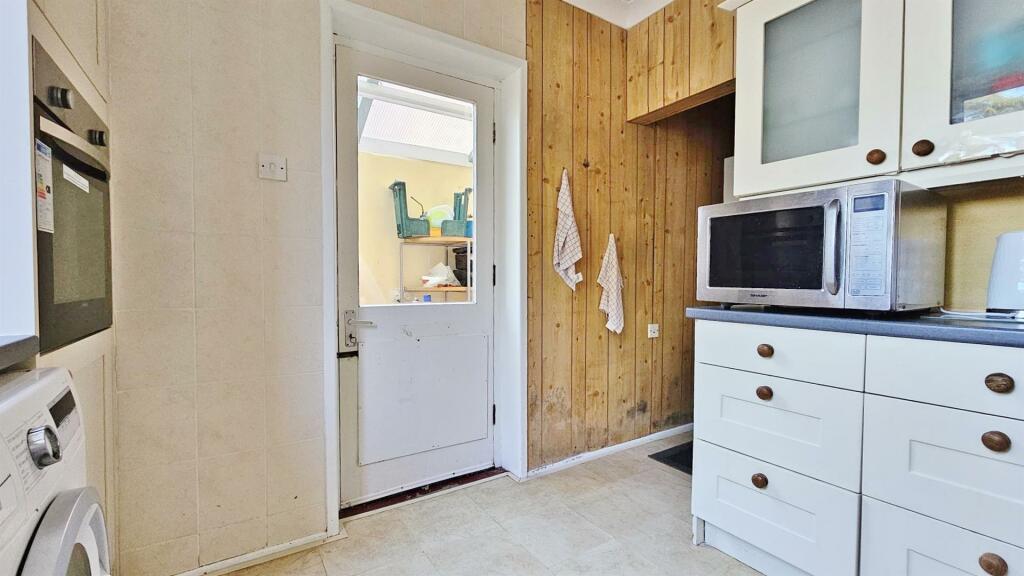 Additional image 10 of Woodberry Way, Walton On The Naze