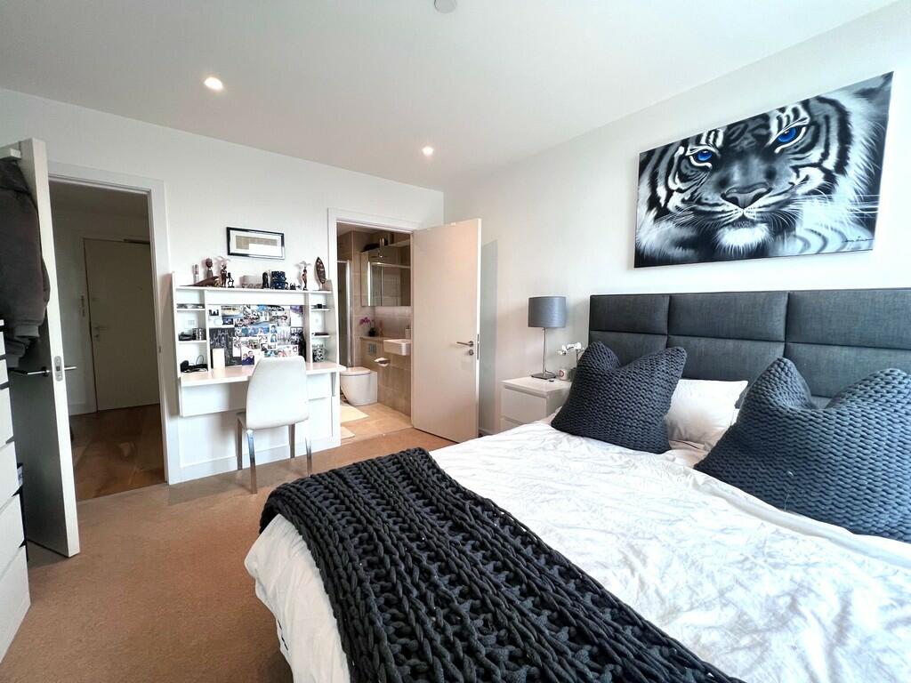 Additional image 9 of Caithness Walk, East Croydon